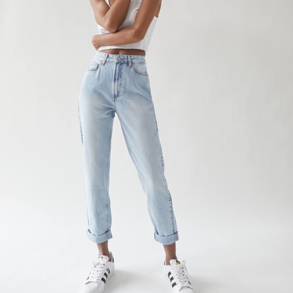 BDG Mom High-Rise Jeans